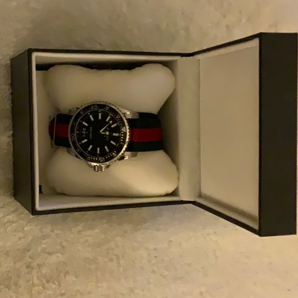 GUCCI WATCH 😍